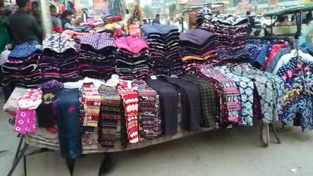 Image result for दिल्ली का कपड़ा बाजार
